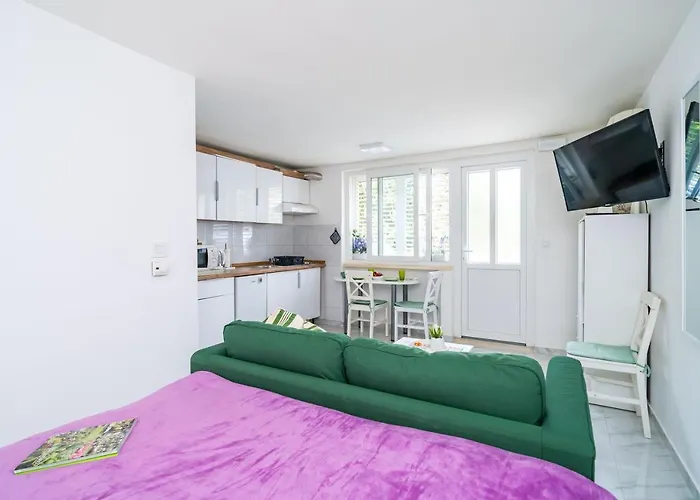 Apartment Laneta